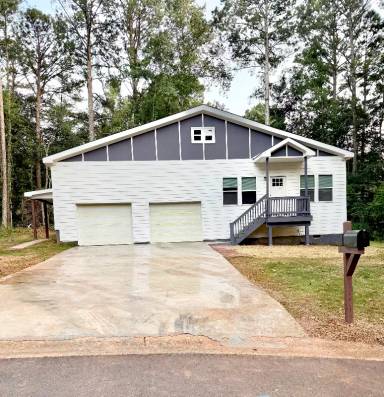 Main picture of 557 Handyman Ct