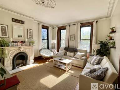 Main picture of 75 Dartmouth St