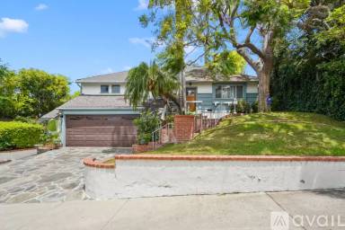 Main picture of 2924 Manning Ave