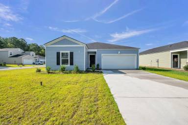 Main picture of 395 Ladyfish Loop NW