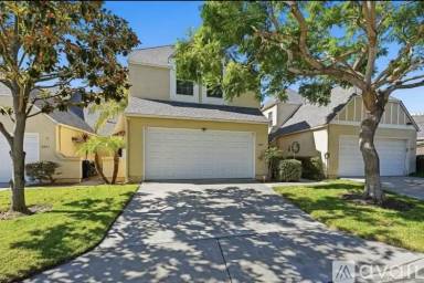 Main picture of 2591 Regent Rd