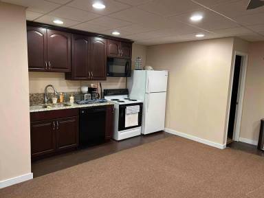 Main picture of 2202 Hollins Mill Rd