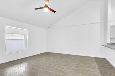 Main picture of 13729 Yarmouth Dr