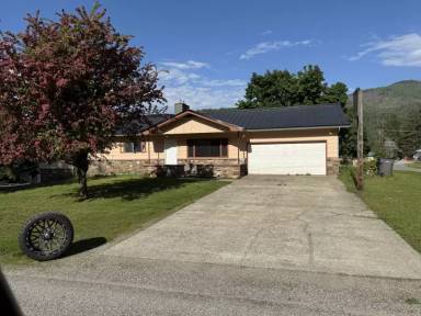 Main picture of 562 N Riley Crk Rd