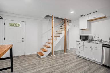 Main picture of 23 Bisbee Ave SE