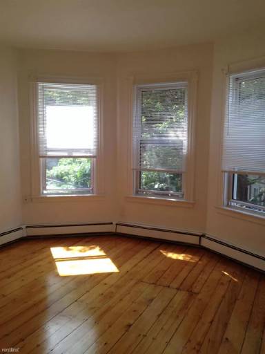 Main picture of 252 Windsor St