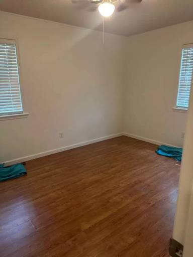 Main picture of 156 W Ozarka St