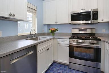 Main picture of 25 N Mead St