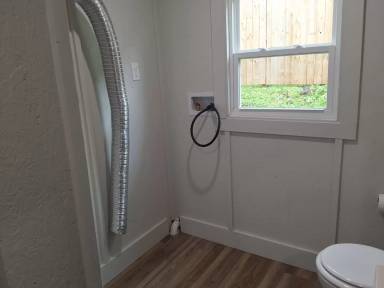 Main picture of 109 E Main St