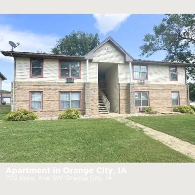 Main picture of 703 Iowa Ave SW