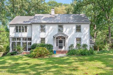 Main picture of 321 Country Club Rd