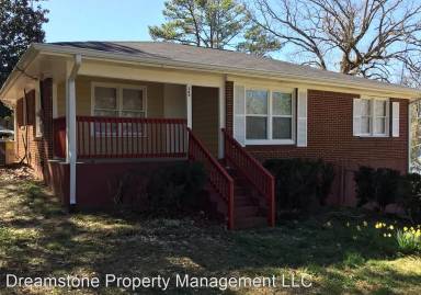 Main picture of 140 Charlotte Blvd