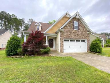 Main picture of 305 Skipping Water Dr