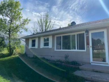 Main picture of 2325 Willow Ave