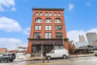 Main picture of 609 Central St