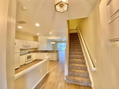 Main picture of 804 Hampton Cir