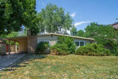 Main picture of 365 30th St