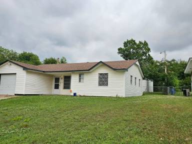 Main picture of 1712 Serenade Dr