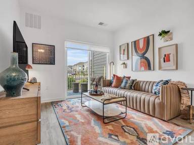 Main picture of 667 Lehigh Ave