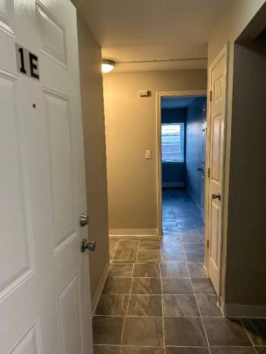 Main picture of 605 N Wolf Rd