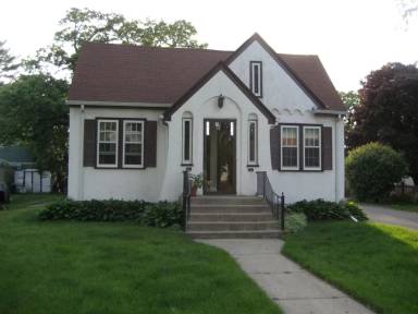 Main picture of 4930 28th Ave S