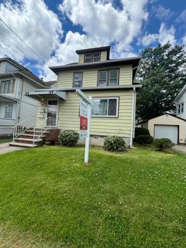 Main picture of 230 Trenton Ave