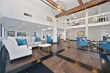 Main picture of The Crest at Citrus Heights