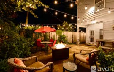 Main picture of 2065 Peabody Ave
