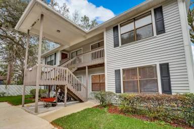 Main picture of 702 Meadowbrook Dr