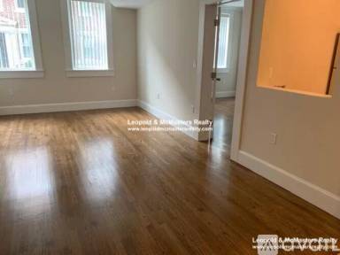 Main picture of 16 Short St