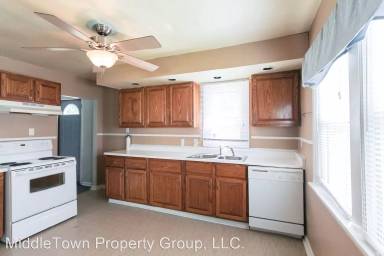 Main picture of 1704 N Ball Ave