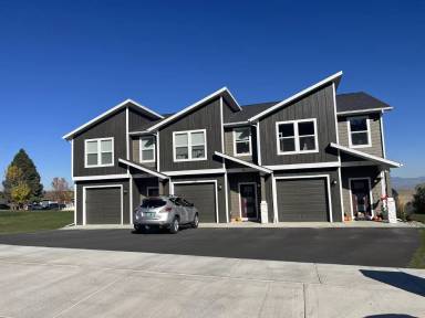 Main picture of 2242 Deerfield Lane