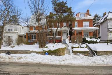 Main picture of 141 Oneida St