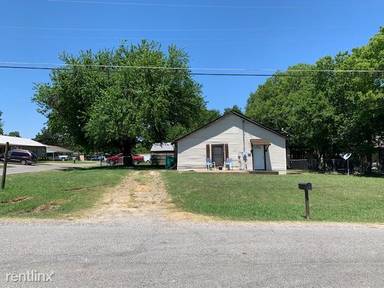Main picture of 210 Cardinal Ln