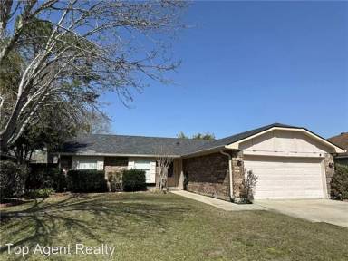 Main picture of 128 Hollow Rock Ct