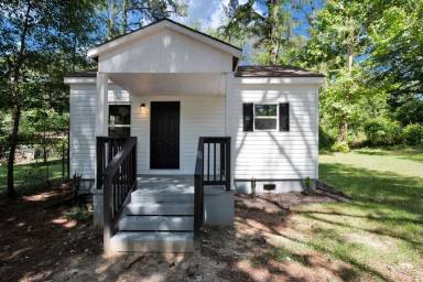 Main picture of 5112 Cannon St