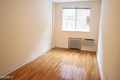 Main picture of 428 E 81st St