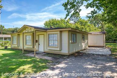 Main picture of 403 Honeysuckle Dr