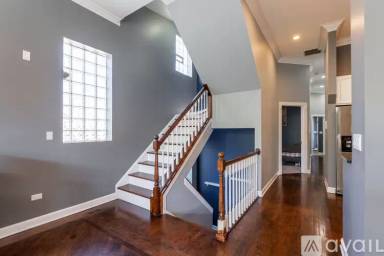 Main picture of 3739 N Sheffield Ave