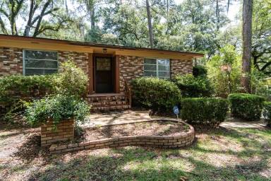 Main picture of 2103 Evergreen Dr