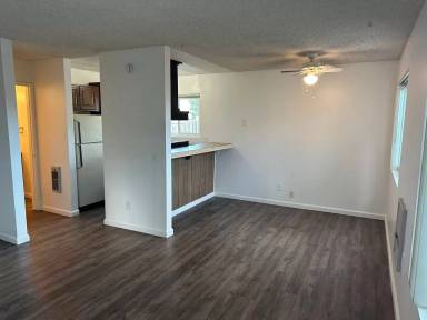 Main picture of 252 Acacia Ave
