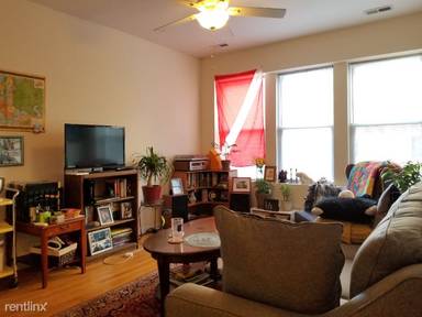 Main picture of 4128 W Addison St