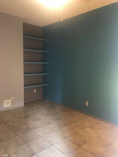 Main picture of 4409 Guadalupe St