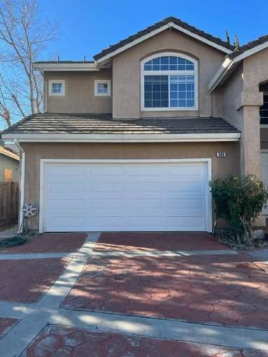 Main picture of 300 Accipiter Ct