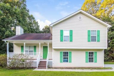 Main picture of 2847 James Henry Dr