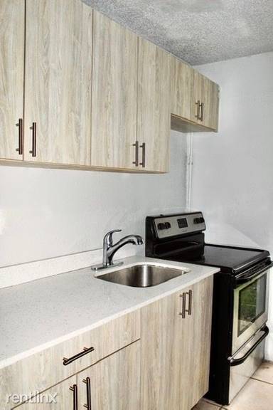 Main picture of 1701-1709 NW 7th Ct Apartments