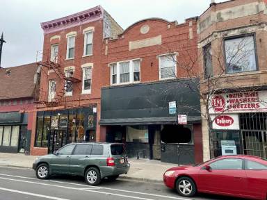 Main picture of 2547 W North Ave