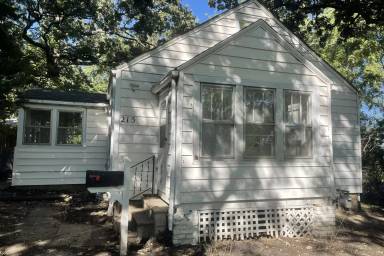 Main picture of 215 NW Courtland Ave