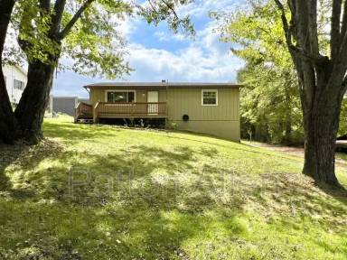 Main picture of 26 Pine Ln