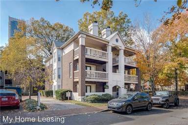Main picture of 409 W 8th St